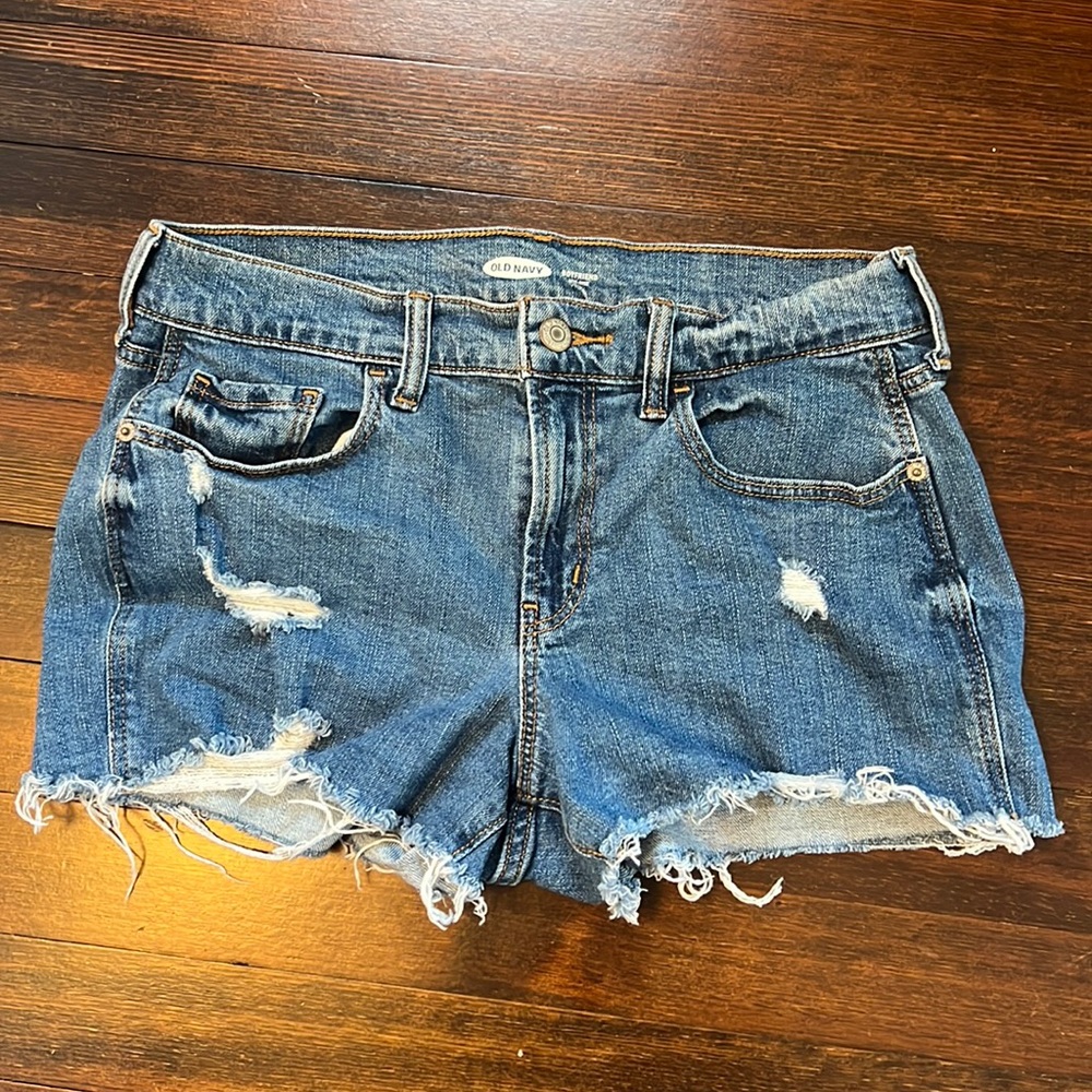 Old Navy Mid-Rise Boyfriend Jean Shorts